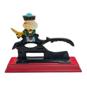 Vintage Cast Iron Nutcracker On Wood Base Soldier Nut Cracker 7.5" x 5" RARE